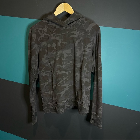 Lululemon Loungeful Hoodie
Heritage 365 Camo Deep Coal Multi - Picture 4 of 9